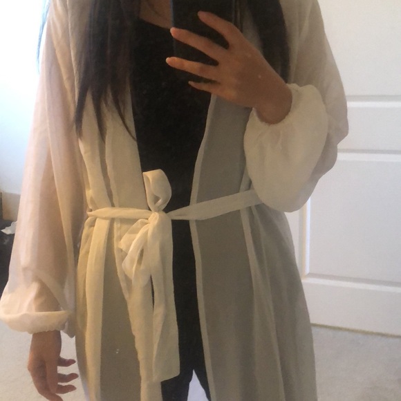 White Pretty Little Thing maxi beach kimono - Picture 5 of 5